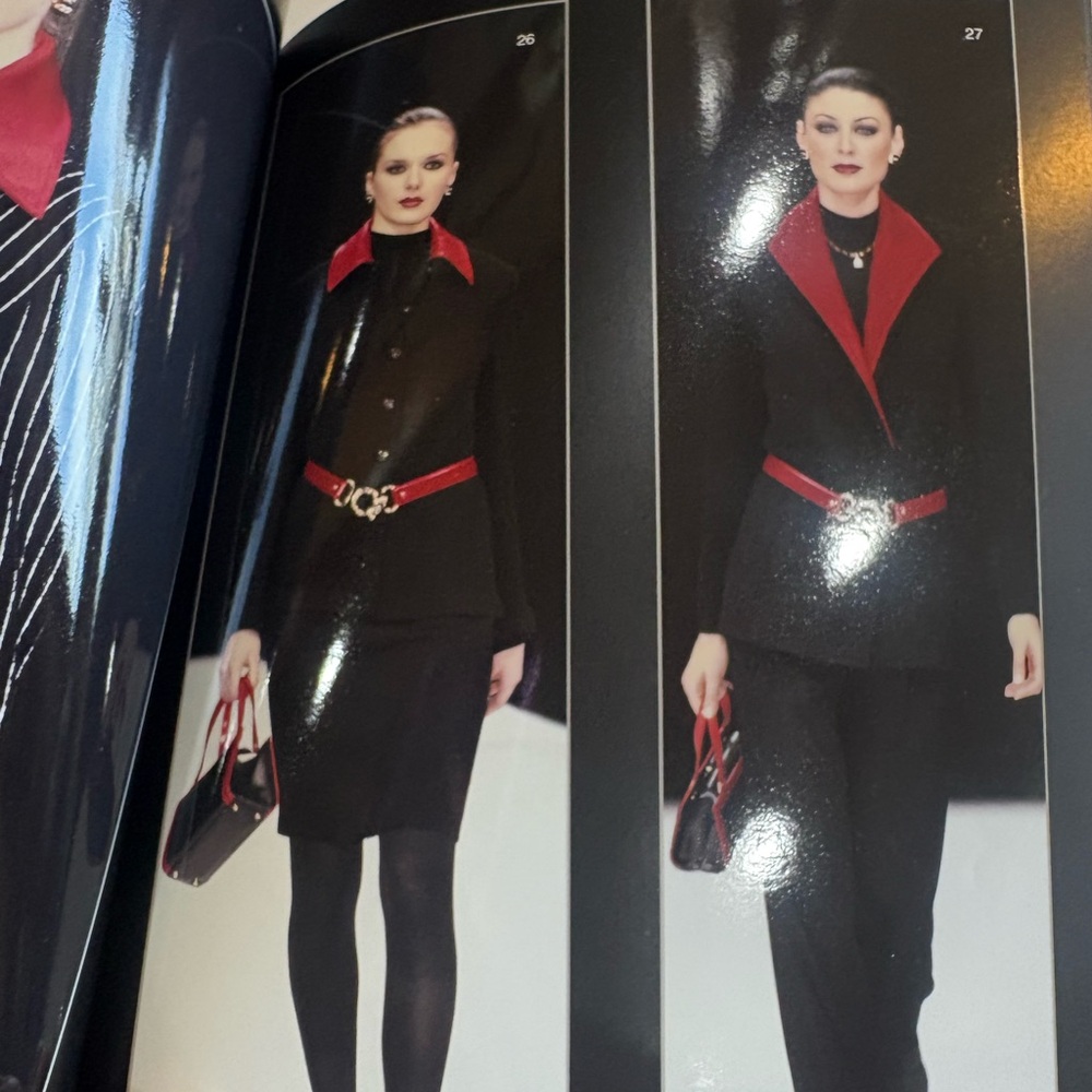 St. John by Marie St. John 2002 Fall Collection Fashion Catalog - Picture 9 of 10